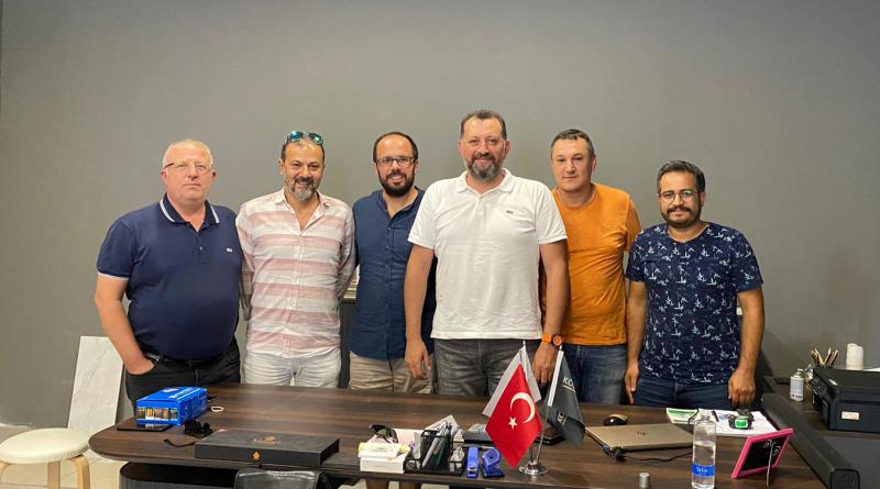 ATİK Frankfurt Başkanımız Mustafa Erdoğan, ATİK Denizli Başkanımız Mustafa Esen, ATİK New Castle Başkanımız Önder Serçe, ATİK Aydın üyemiz Talip Akhan mihmandarlığında ATİK Aydın Başkanımız Derya Tuğrul'u ve ortağı Volkan Engin'i ziyaret ettiler.