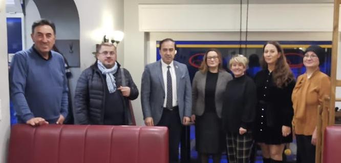 ATİK Genel Başkanımız Aziz Şahin’in katılımıyla Müsteşar Zülfiye Kaykın, ATİK Genel Başkan Yardımcımız Bünyamin Türksoy, ATİK Kırşehir İnovasyon Başkanı İsmet Saat, İş İnsanları Filiz Kalaman, Berna Joisten, Elif Saat toplantı yaptılar.