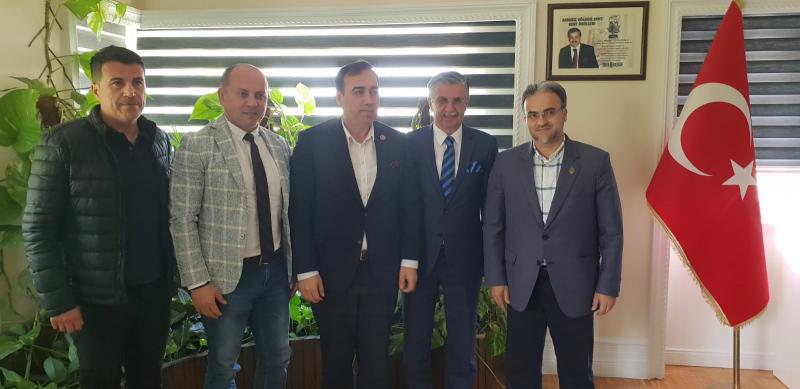 ATİK Genel Merkez Üyelerimiz İlker BALBAY, Hakan NAVRUZ, Habib AY ile Mazbatasını alan Kemer Belediye Başkanımız Necati TOPALOĞLU’na Hayırlı olsun nezaket ziyaretinde bulunduk.