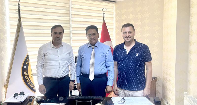 Beylikdüzü S.S İstanbul Hazır Giyimciler Esnaf Ve Sanatkarlar Kredi Ve Kefalet Kooperatifi Başkanı Tahir Özer’i ,ATİK Genel Başkanımız Aziz Şahin ve ATİK Genel Merkez Yönetim Kurulu Üyemiz Cafer Şahintaş ziyaret ettiler.